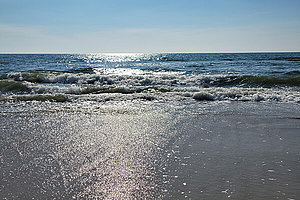 Meer auf Amrum. Der Mukoviszidose e.V. finanziert Aufenthalte auf der Insel Amrum für Menschen mit Mukoviszidose. 