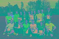 Team mit muko.move-Startnummern auf Wiese