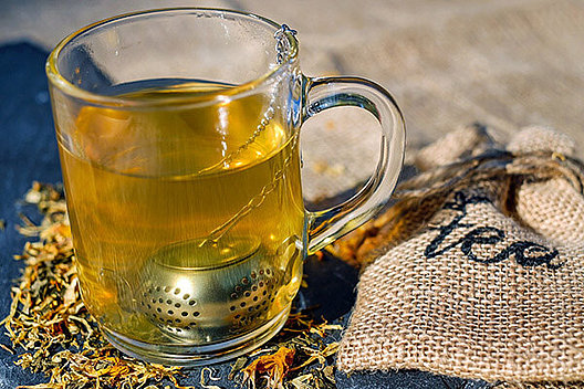 Verbessert eine Substanz aus grünem Tee die Antibiotikawirkung? Symbolbild. Quelle: Pixabay