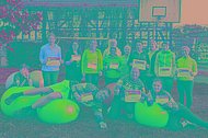 Gruppe mit Gymnastikbällen beim muko.move 2023