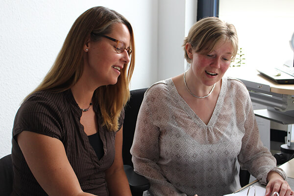 Uta Düesberg und Jutta Bend arbeiten im Mukoviszidose e.V. mit an der Erstellung von Leitlinien.